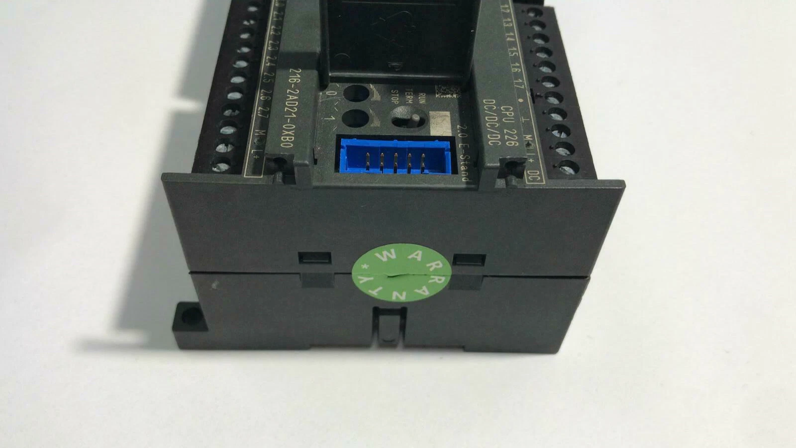 Siemens 6ES7 216-2AF22-0XB0 CPU 226XM, 24 DI/16 DO, 26KB Memory, S7-200 Series - Vue 2